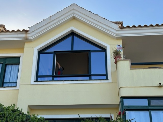 PVC triangle window - Lomas de Campoamor