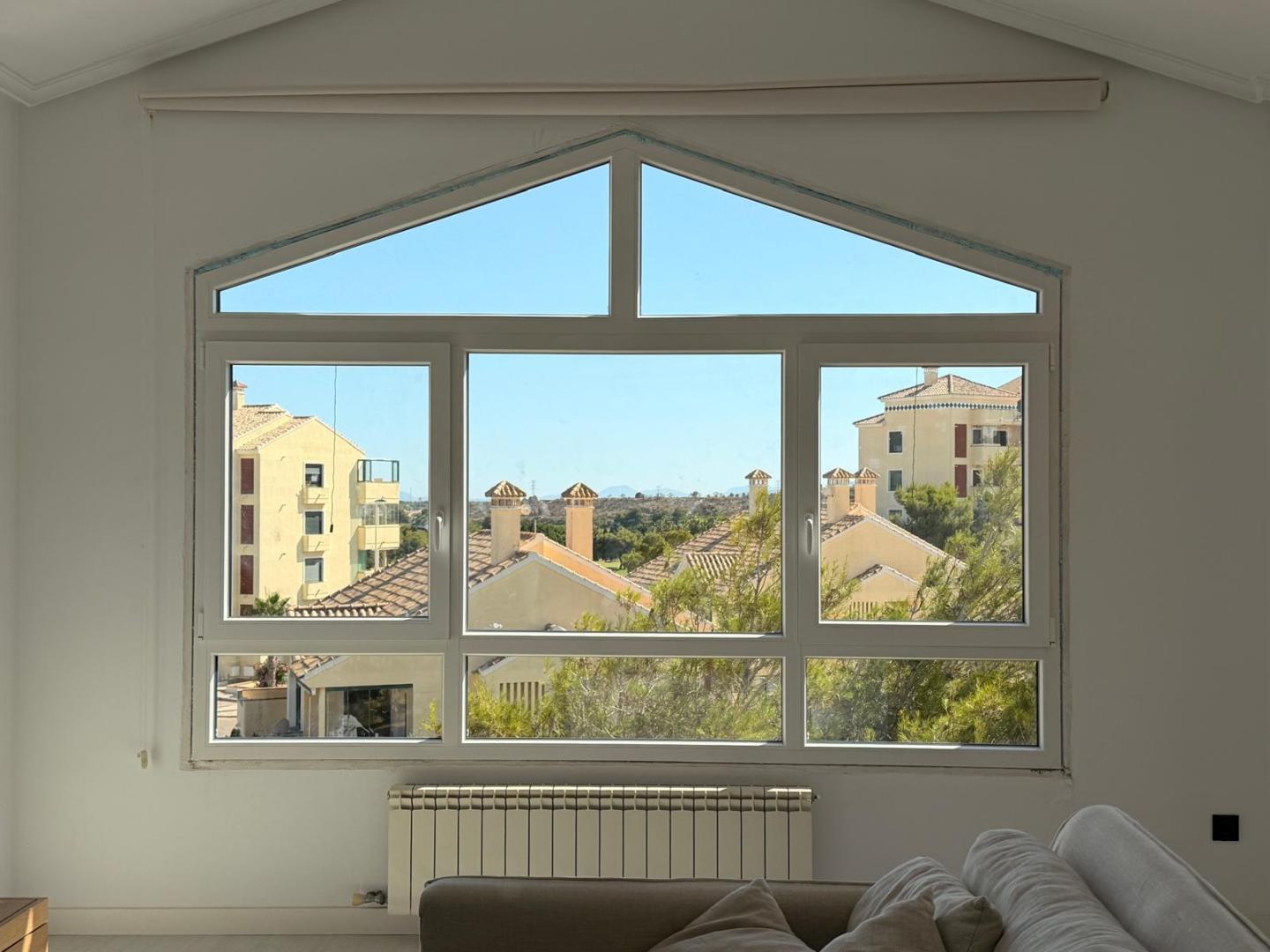 PVC triangle window - apt. Eagle