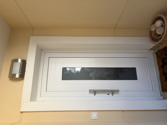 PVC Entrance door - white
